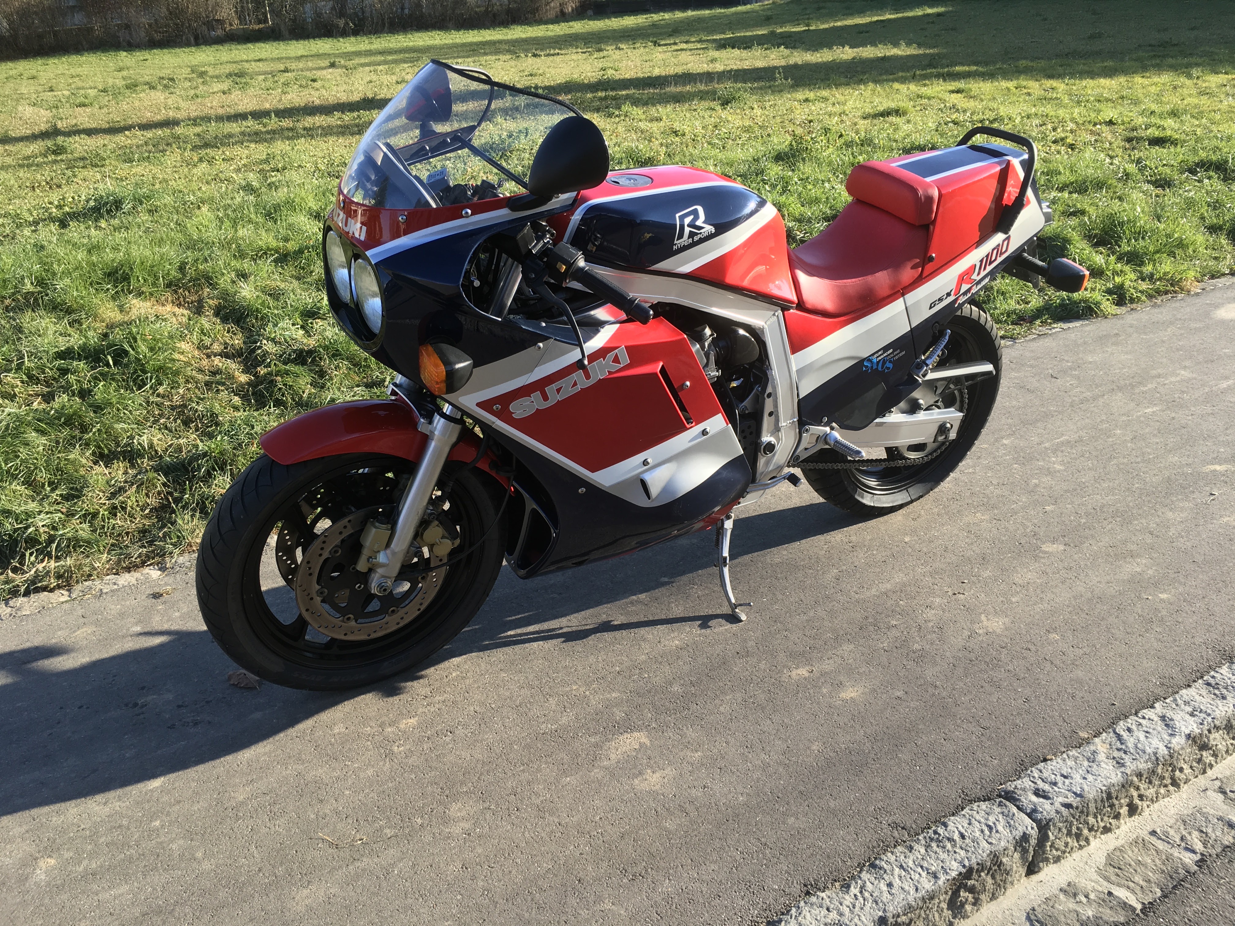 ה-R השני: סוזוקי GSX-R1100 בגרסת טרום יצור