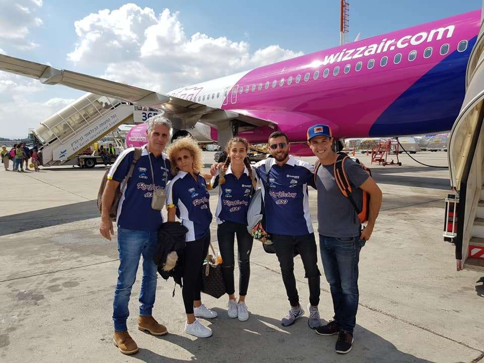 סרטון: רן יוחאי רוכבת לרומניאקס כמתחרה הצעירה ביותר אי פעם