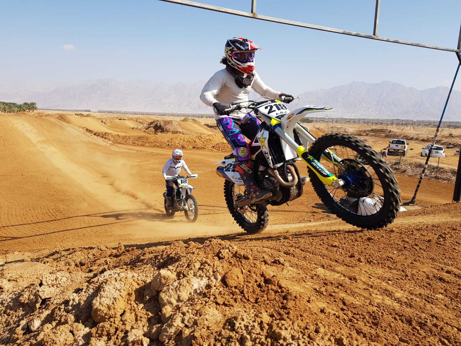חודש עם ההוסקוורנה FC450 Rockstar Edition מוטוקרוס