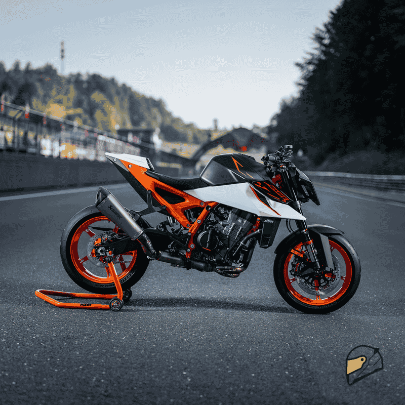 130 כ"ס על 190 ק"ג: ה-KTM 990 DUKE R החדש הושק בישראל לצד ה-RC 990 R