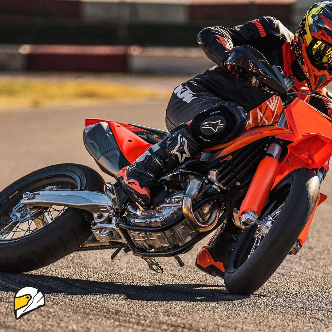KTM 450 SMR 2027 – אופנוע מסלול עם אחריות לשנה